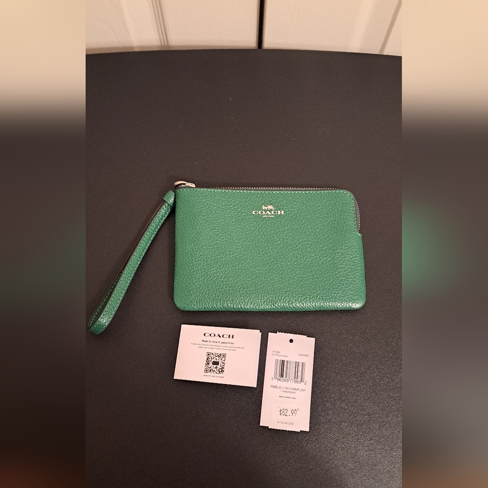 Coach peebled leather wrislet NWT